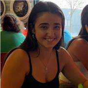 Chica de 18 años, llevo dando clases particulares 3 años, aparte de primaria seria apta para ESO de humanidades